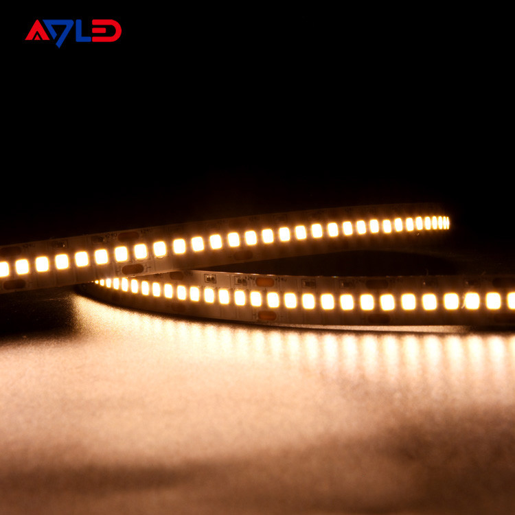 Высокая освещенность SMD 2835 Led Strip 240 Leds/M для внутреннего освещения с высокой яркостью